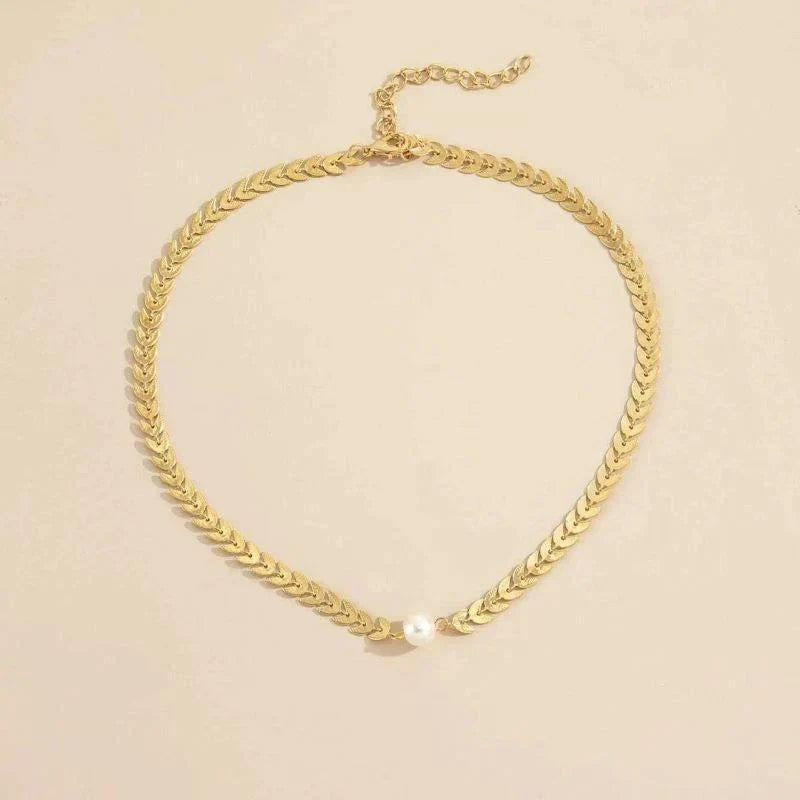 Bárbara | Collar Griego con Perla Dorada