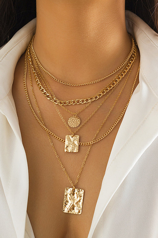 Diana | Collar con Colgante Geométrico Dorado