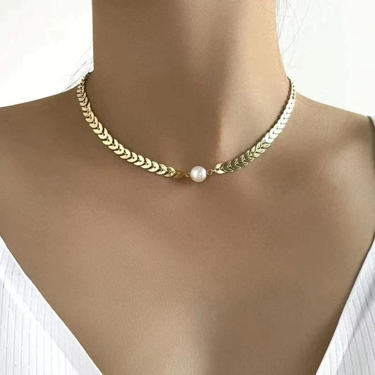 Bárbara | Collar Griego con Perla Dorada