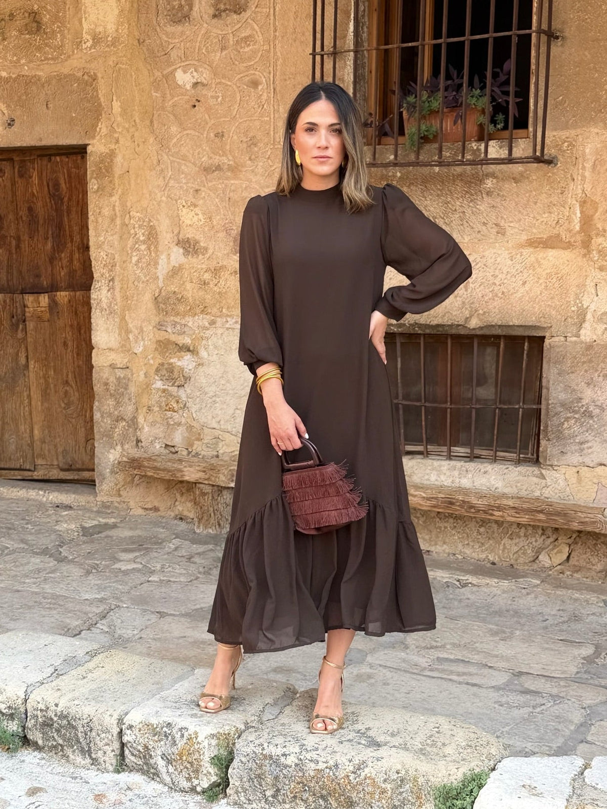 Regina | Vestido Liso con Volante Asimétrico